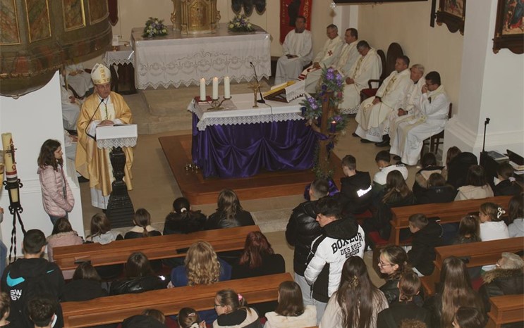 Biskup Šaško predvodio misno slavlje župne svetkovine sv. Franje Ksaverskoga u Vugrovcu